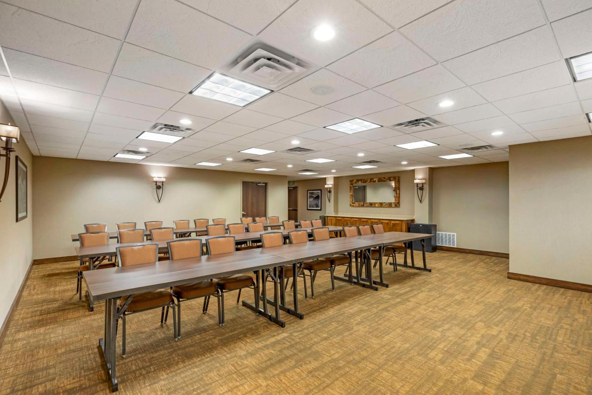 Best Western Cotton Tree Inn Роулинс Экстерьер фото
