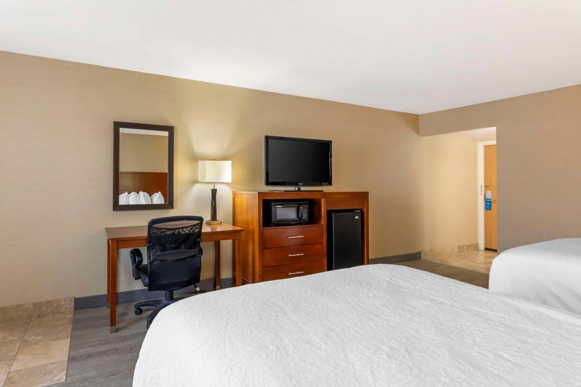 Best Western Cotton Tree Inn Роулинс Экстерьер фото