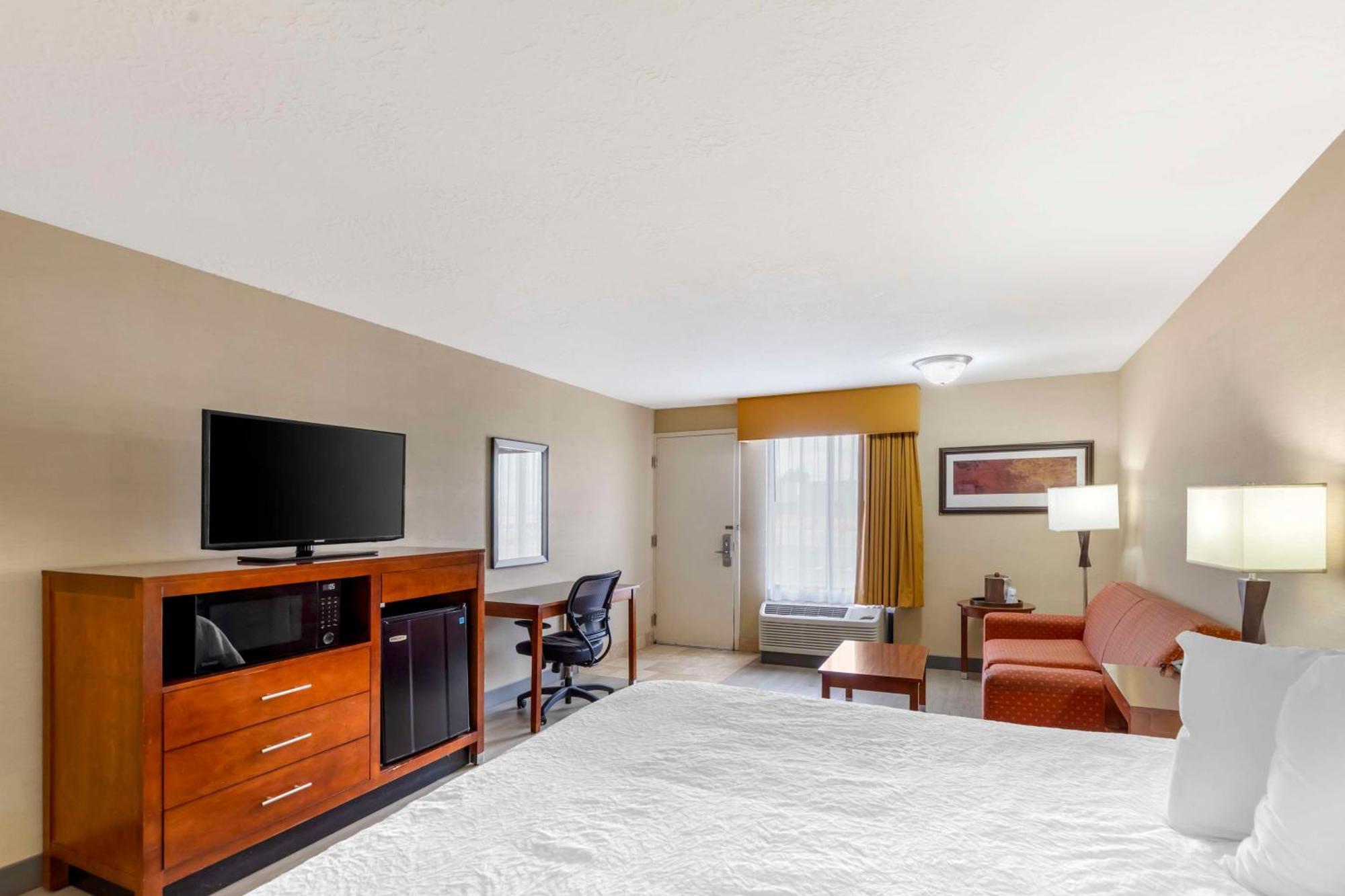 Best Western Cotton Tree Inn Роулинс Экстерьер фото